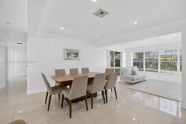 4441 NE 17th Ave, Oakland Park, FL 33334