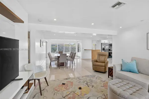 4441 NE 17th Ave, Oakland Park, FL 33334