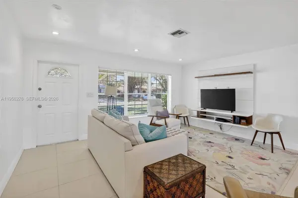 4441 NE 17th Ave, Oakland Park, FL 33334