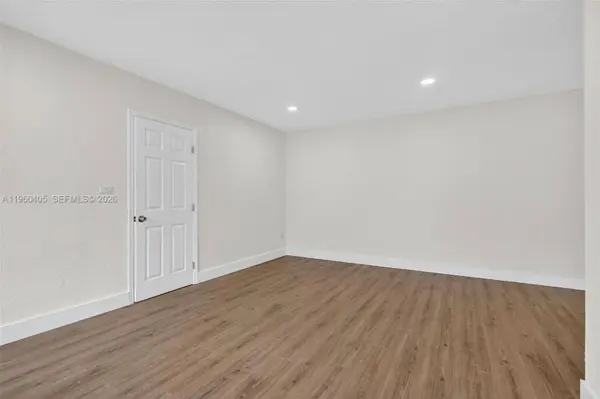 280 NW 34th St, Miami, FL 33127