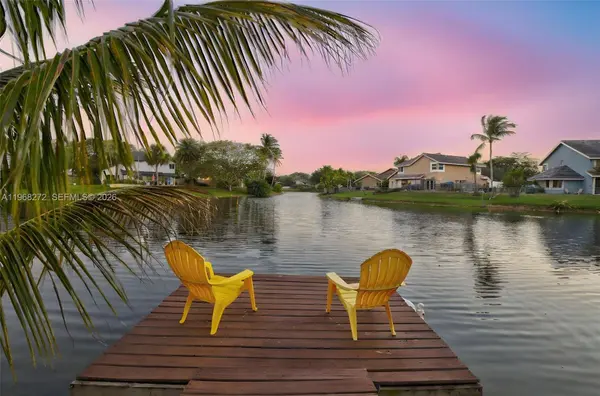 8740 SW 56th Pl, Fort Lauderdale, FL 33328