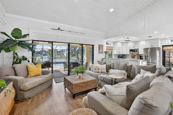 8740 SW 56th Pl, Fort Lauderdale, FL 33328