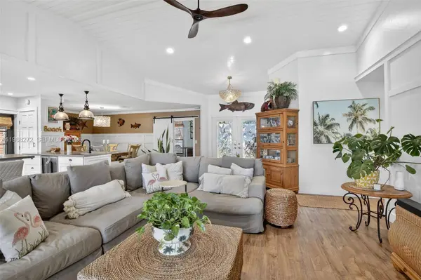 8740 SW 56th Pl, Fort Lauderdale, FL 33328