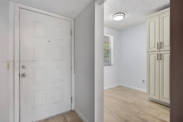 9670 W Mcnab Rd #208, Tamarac, FL 33321