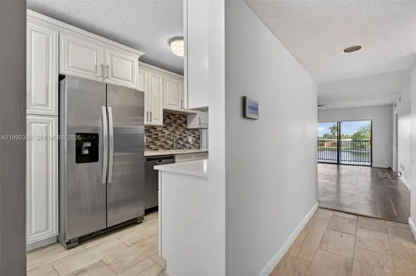 9670 W Mcnab Rd #208, Tamarac, FL 33321