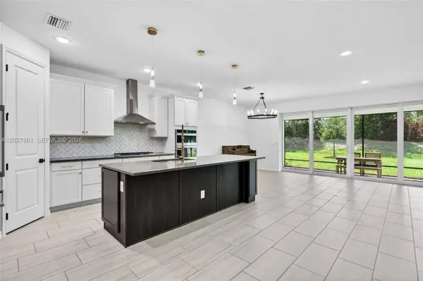 12360 SW Myrtle Oak Dr, Port St. Lucie, FL 34987
