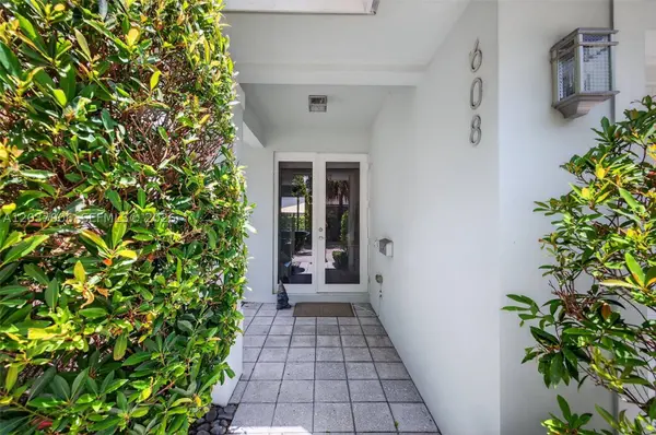 608 SW 15th St, Fort Lauderdale, FL 33315