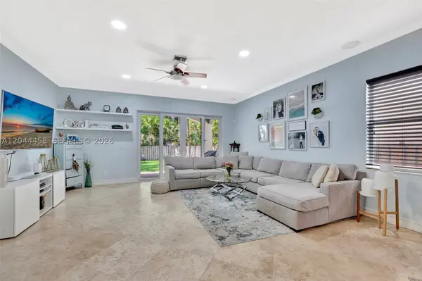 853 SW 11th Ct, Fort Lauderdale, FL 33315