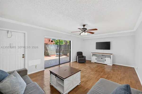 719 NW 98th Cir, Plantation, FL 33324