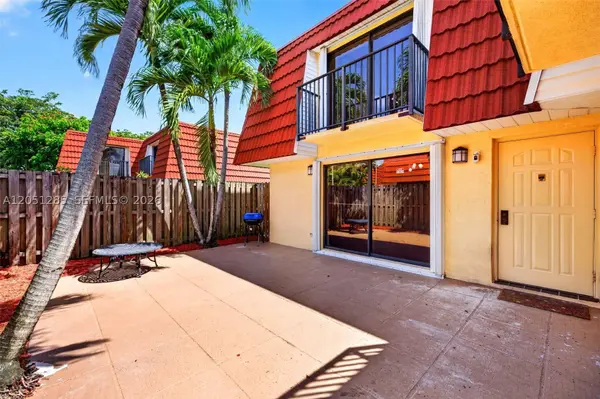 719 NW 98th Cir, Plantation, FL 33324
