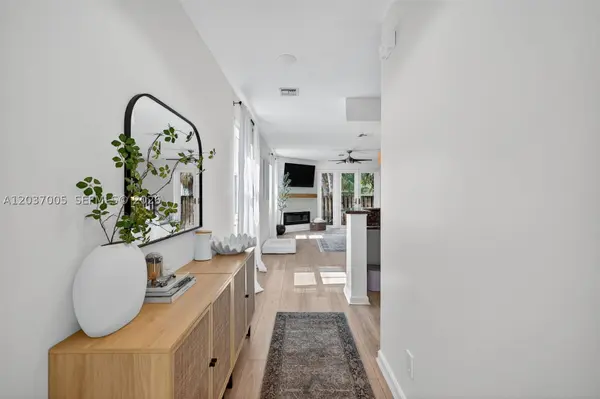 1214 W Las Olas Blvd, Fort Lauderdale, FL 33312