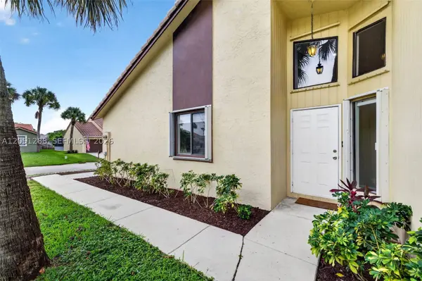 6212 S 97th Ct S, Boynton Beach, FL 33437