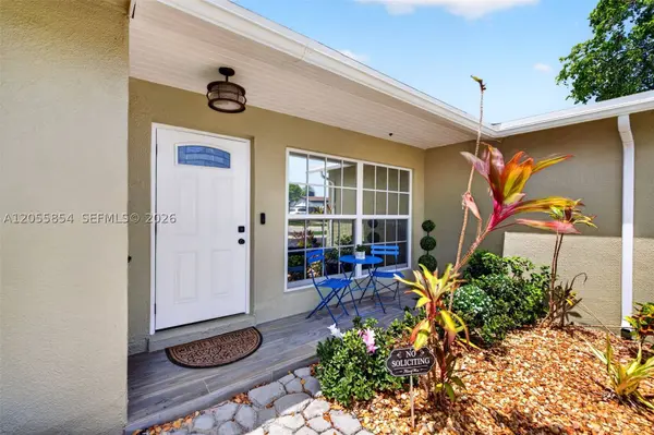 11371 NW 37th Pl, Sunrise, FL 33323
