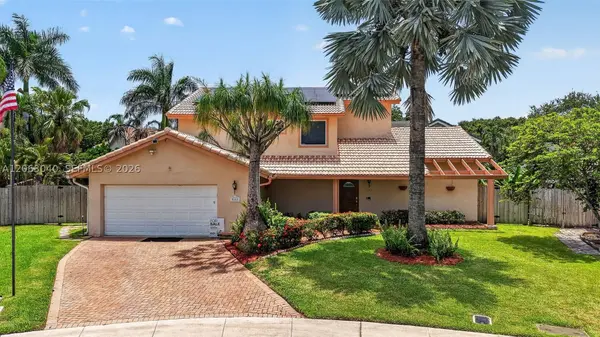 8680 SW 57th Ct, Cooper City, FL 33328