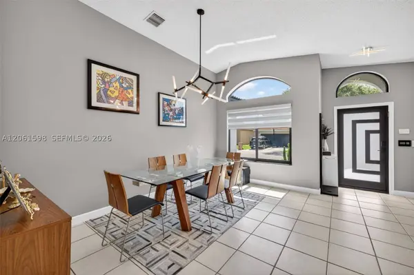 1603 E Harmony Lake Cir, Davie, FL 33324