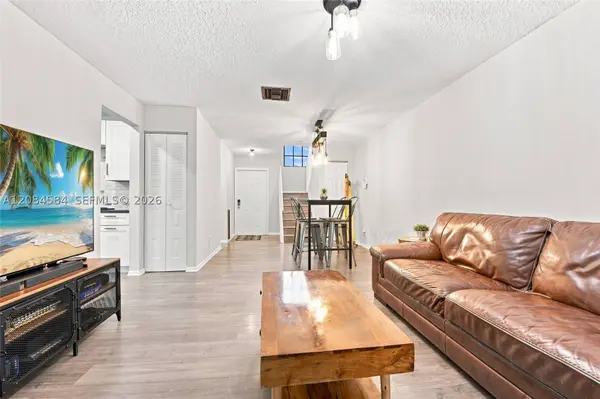 10720 NW 11th St, Pembroke Pines, FL 33026