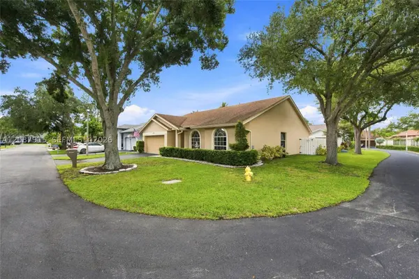 5346 NW 99th Way, Coral Springs, FL 33076