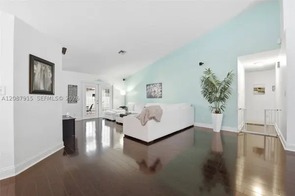 5346 NW 99th Way, Coral Springs, FL 33076