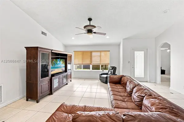 511 NW 104th Ave, Plantation, FL 33324