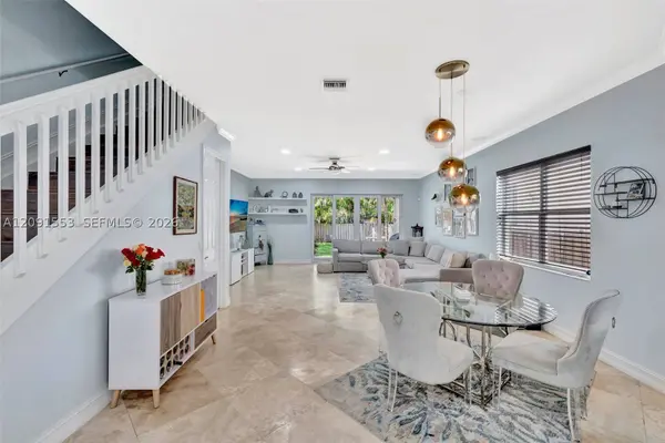 853 SW 11th Ct, Fort Lauderdale, FL 33315