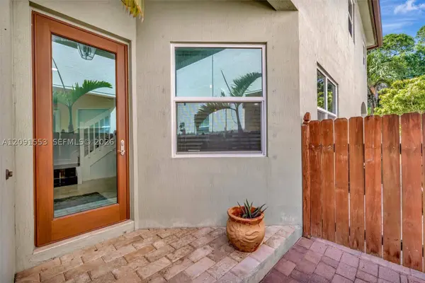 853 SW 11th Ct, Fort Lauderdale, FL 33315