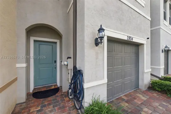 2804 Troubadour St, Palm Springs, FL 33406