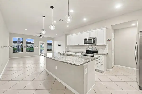 2804 Troubadour St, Palm Springs, FL 33406