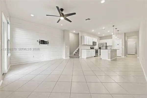 2804 Troubadour St, Palm Springs, FL 33406