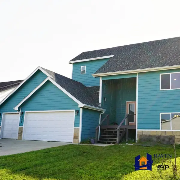 Discover Space and Serenity: 508 Fox Hollow Rd in St. George, KS