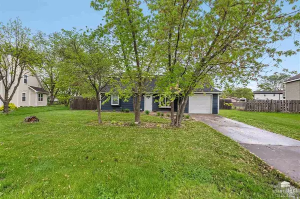 3306 Valleydale DR, Manhattan, KS 66502