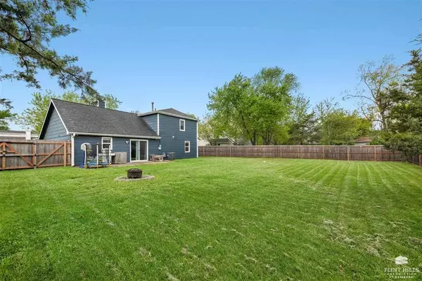 3306 Valleydale DR, Manhattan, KS 66502