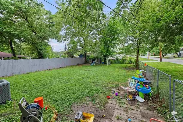 1500 Houston ST, Manhattan, KS 66502