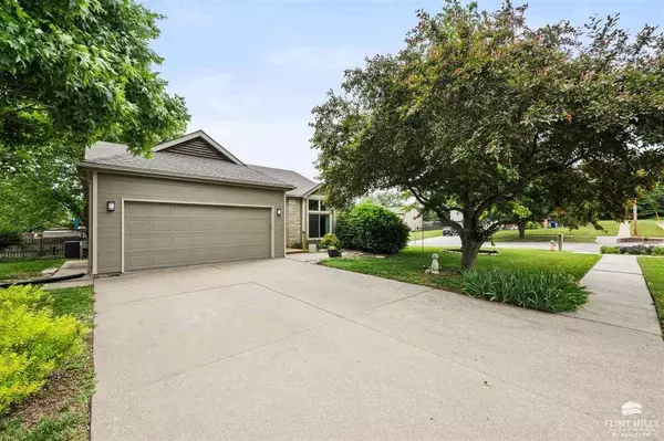 1230 Caroline AVE, Junction City, KS 66441