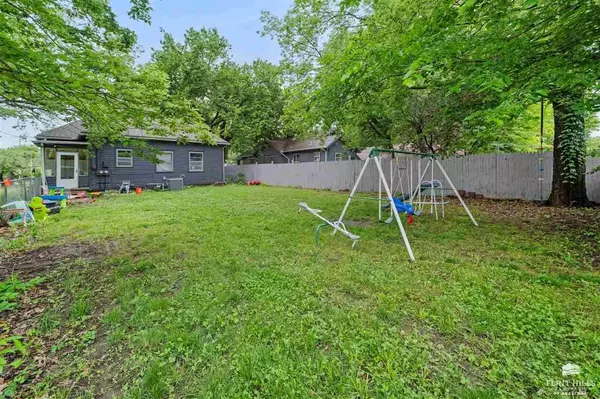 1500 Houston ST, Manhattan, KS 66502