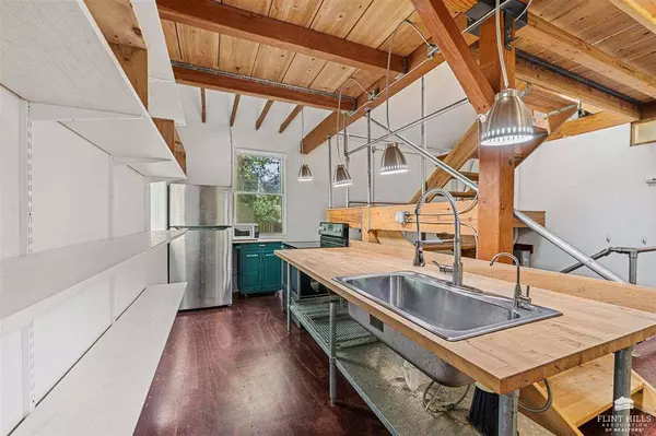 609 Allen, Manhattan, KS 66502