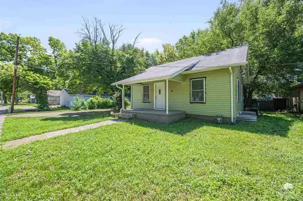 609 Allen, Manhattan, KS 66502