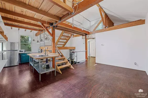 609 Allen, Manhattan, KS 66502