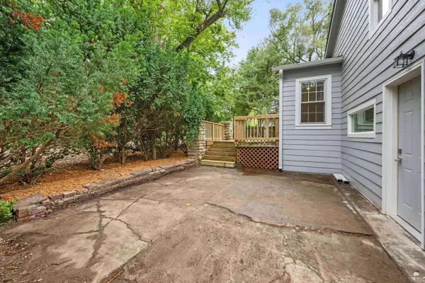 2317 Kanza PL, Manhattan, KS 66502