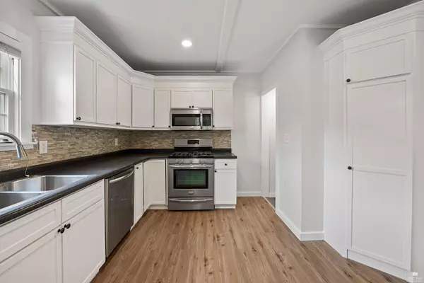 2317 Kanza PL, Manhattan, KS 66502