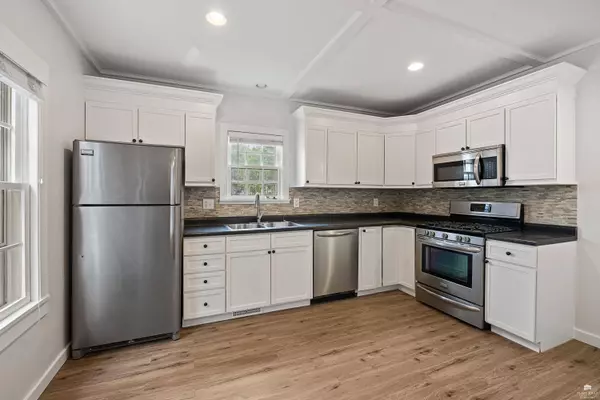 2317 Kanza PL, Manhattan, KS 66502