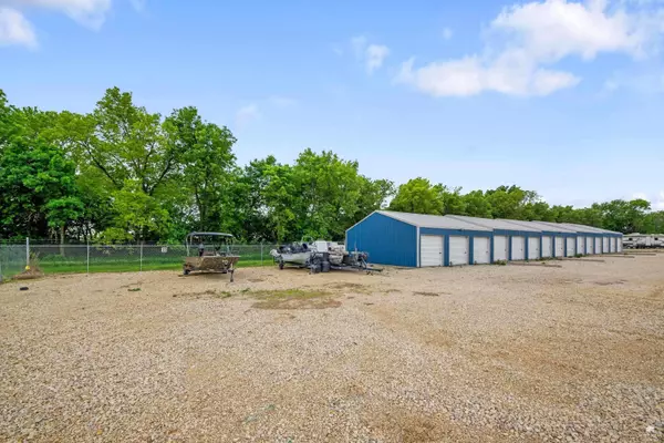 404 E 9th ST, Milford, KS 66514