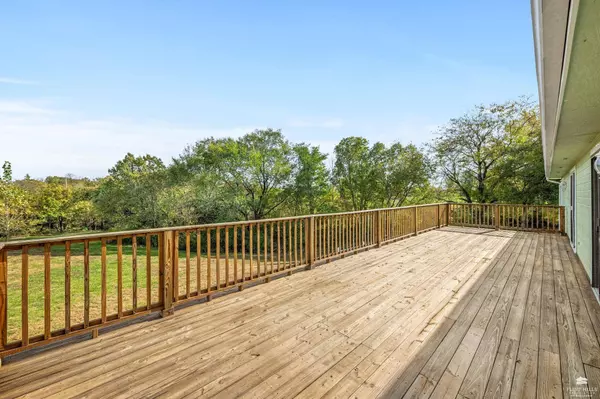 5220 Terra Heights DR, Manhattan, KS 66502