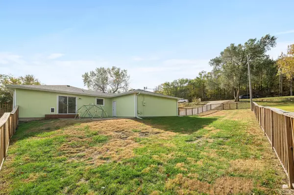 5220 Terra Heights DR, Manhattan, KS 66502