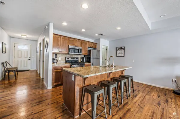 2613 T Dowling CT, Manhattan, KS 66502