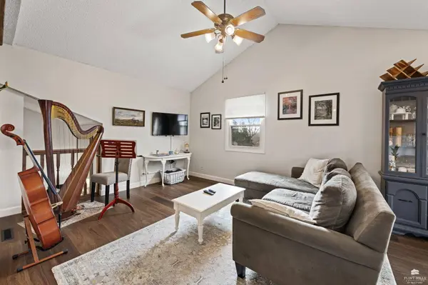 1501 Holly LN, Junction City, KS 66441