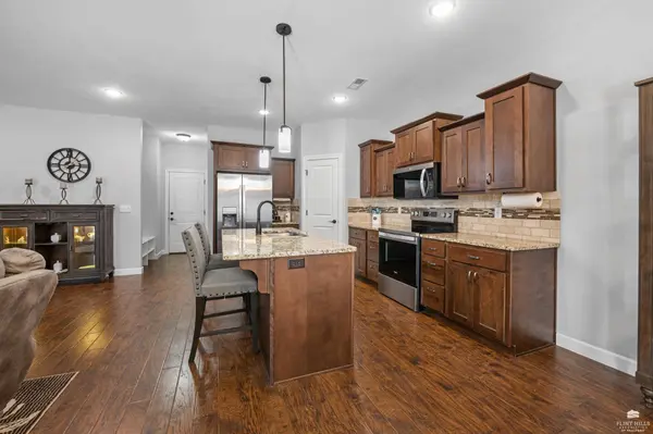 320 Rosewalk PL, Manhattan, KS 66503