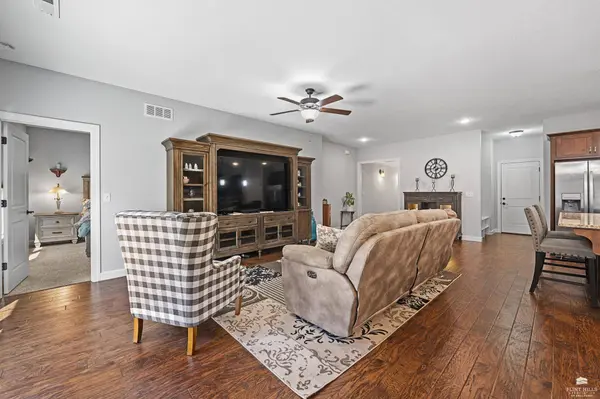 320 Rosewalk PL, Manhattan, KS 66503