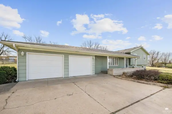 4565 HWY 99, Wamego, KS 66547