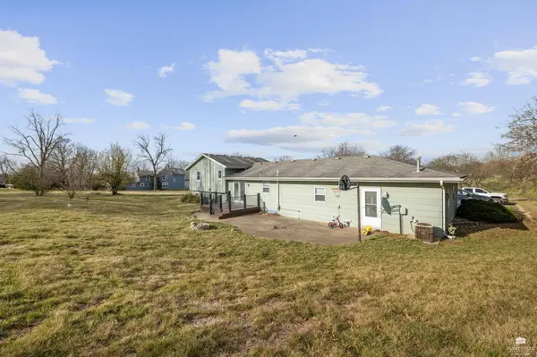 4565 HWY 99, Wamego, KS 66547