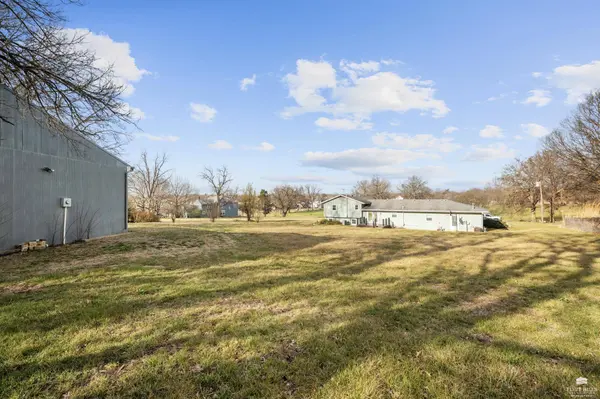 4565 HWY 99, Wamego, KS 66547